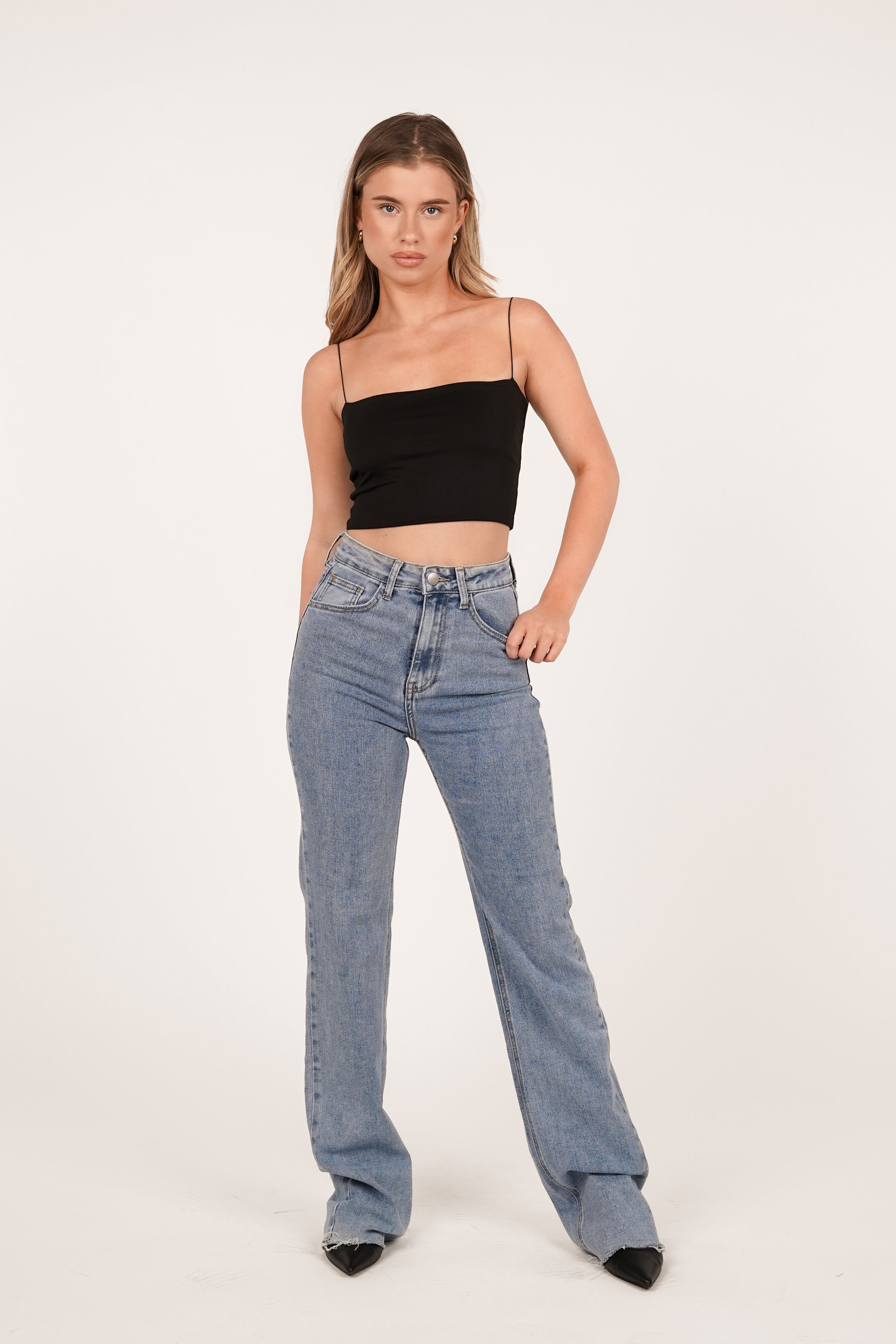 Crop top zwart met spaghettibandjes - Bless