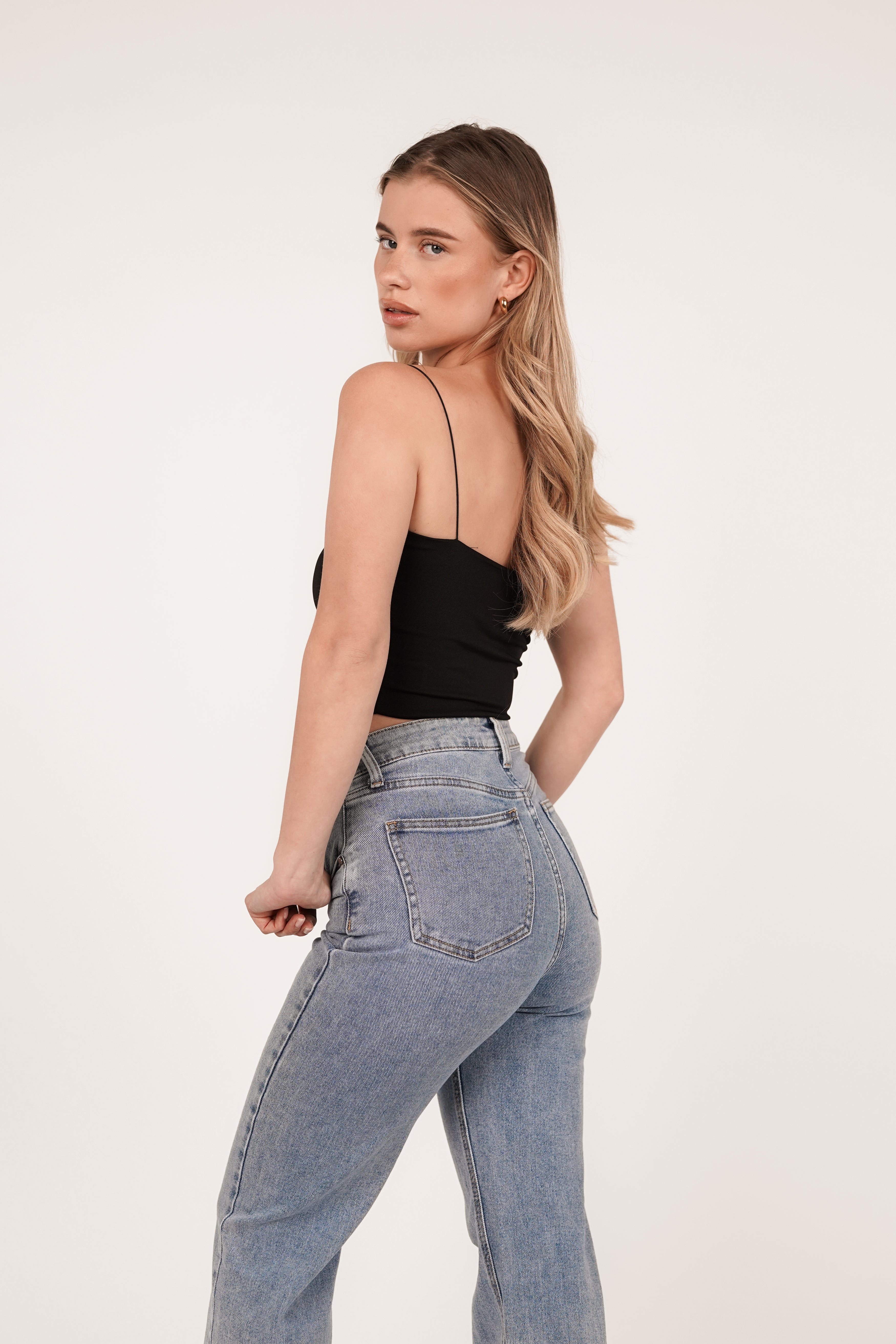 Crop top zwart met spaghettibandjes - Bless