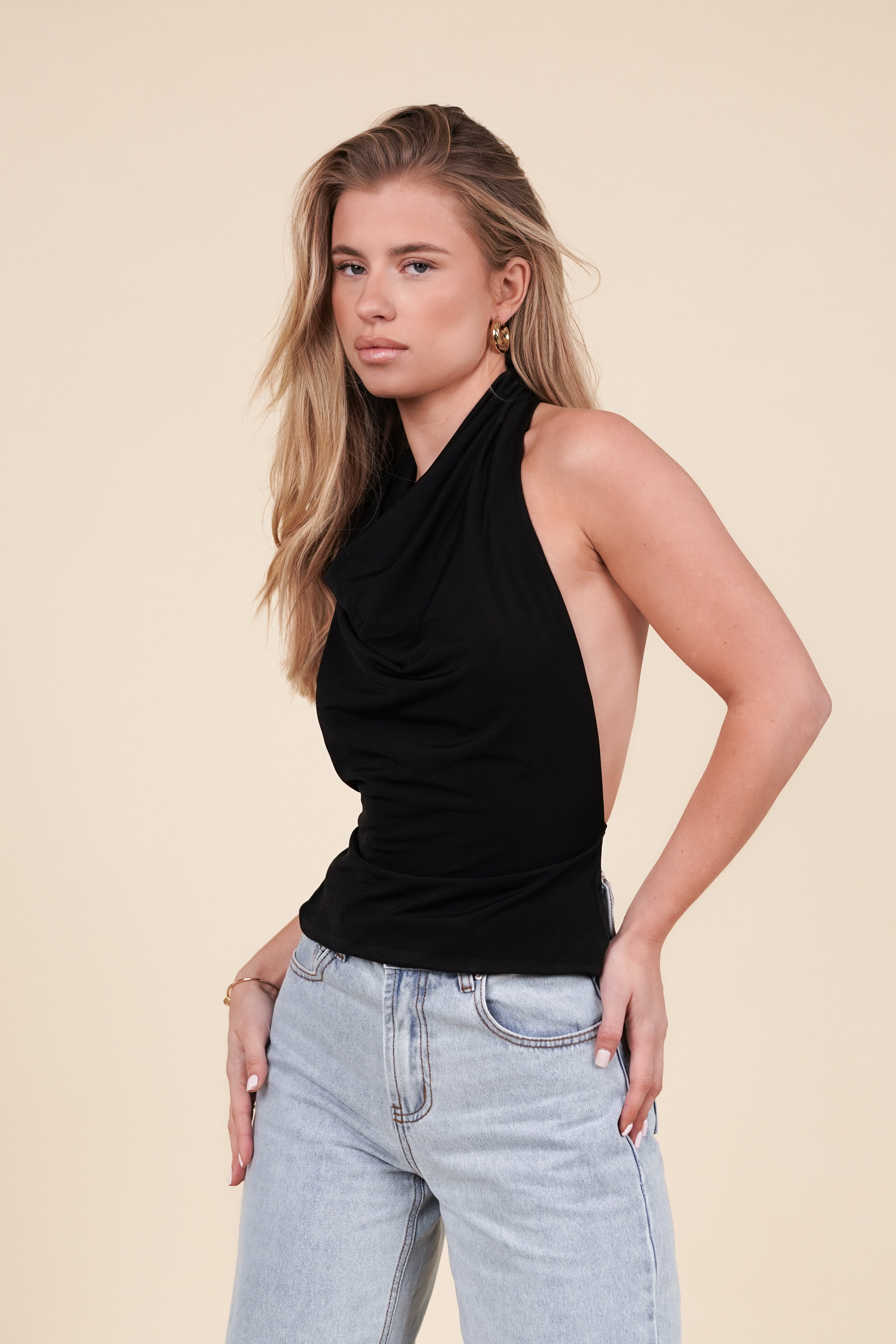 Halter top met open back zwart - Lois