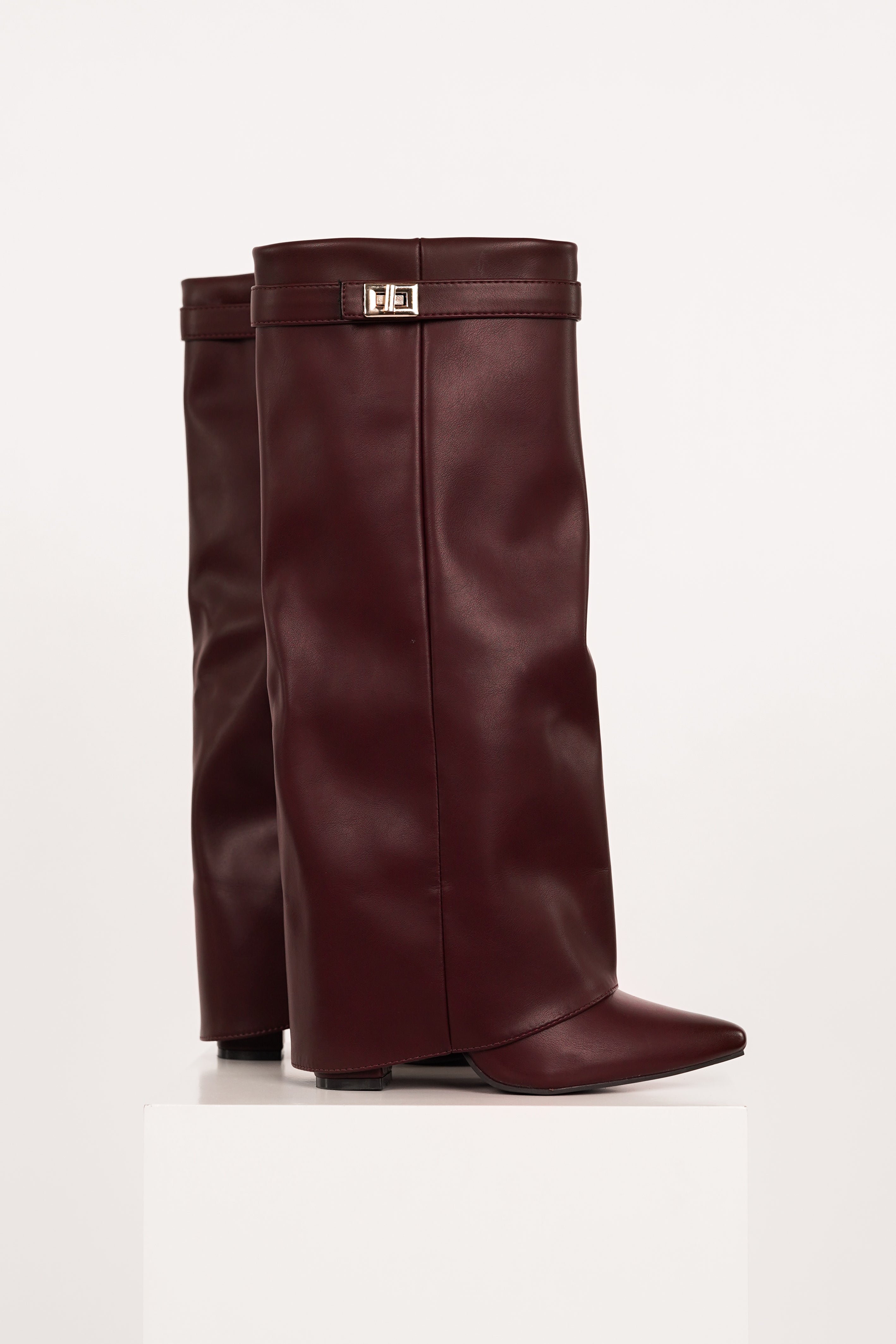 Hakken bordeaux met beenkap - Zava