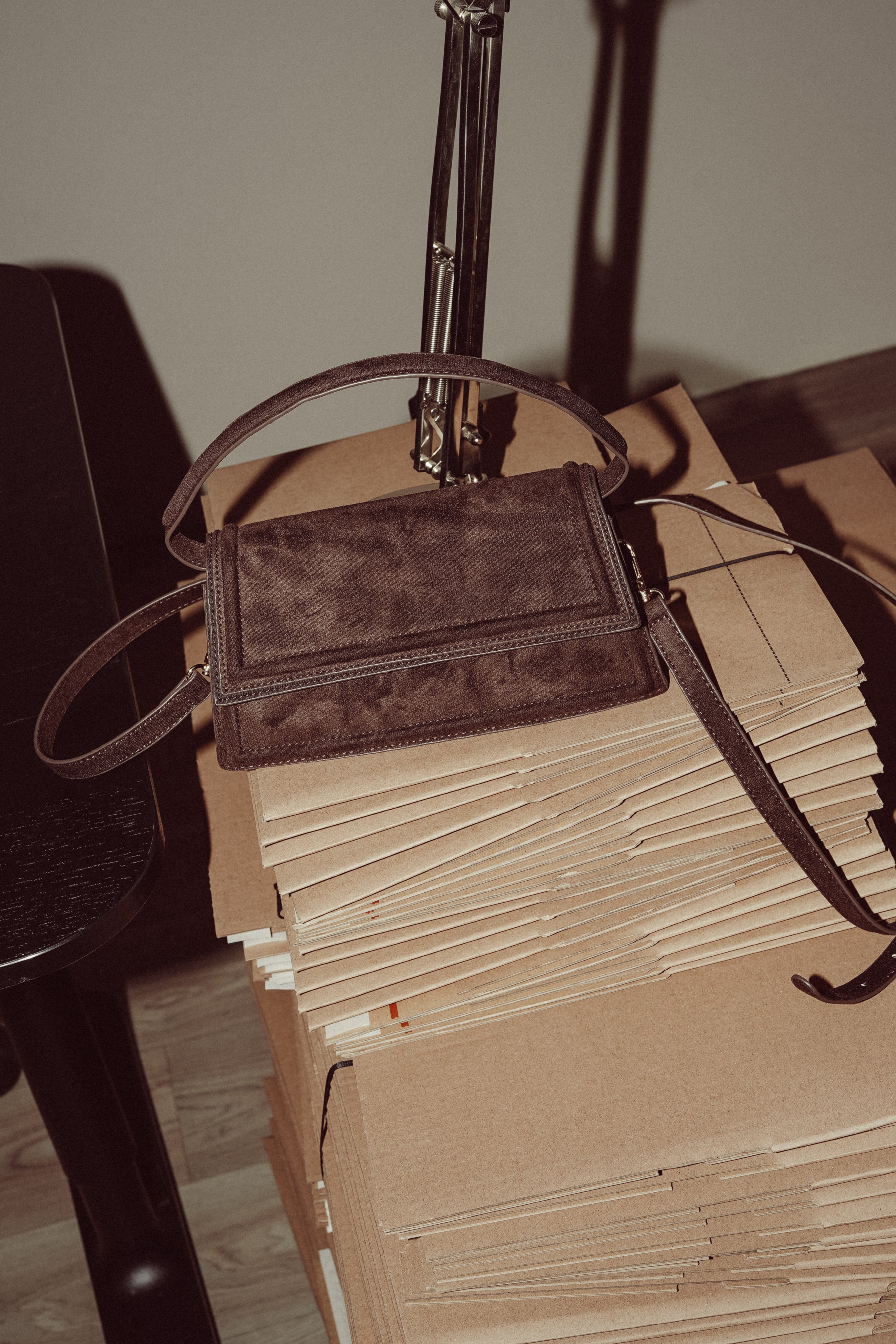 Handtas suede bruin met crossbody - Finley