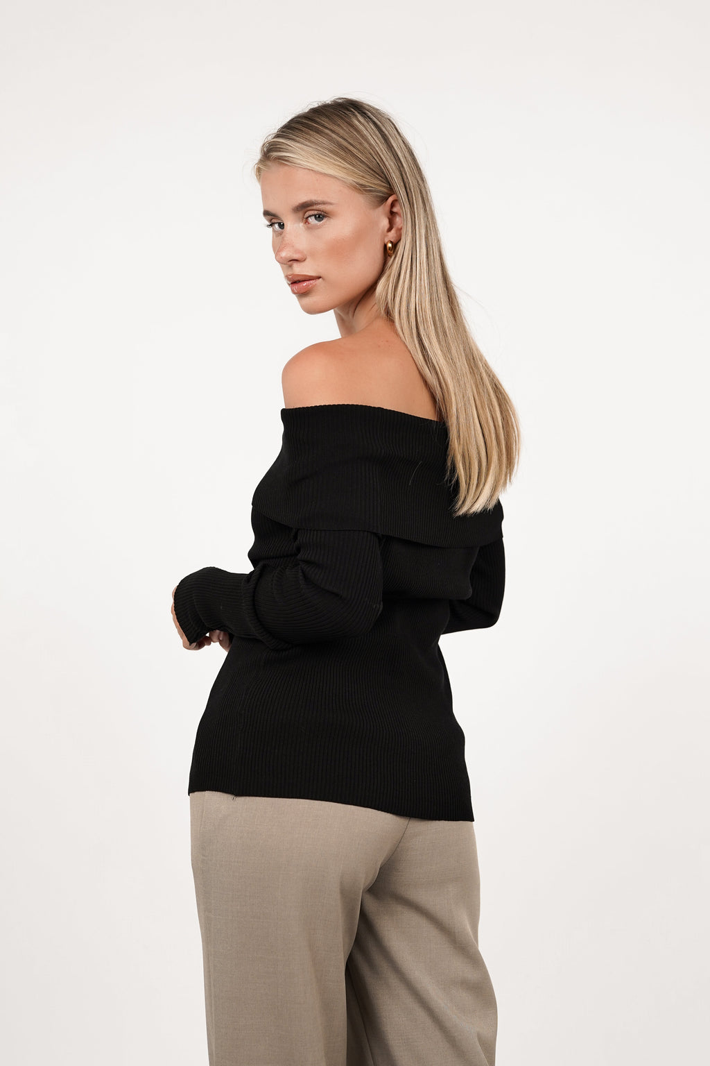 Off shoulder top knopen zwart - Harlow